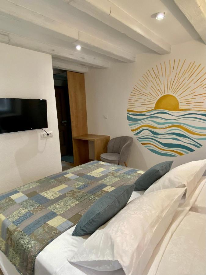 House Malena - Rooms Vis Exterior foto